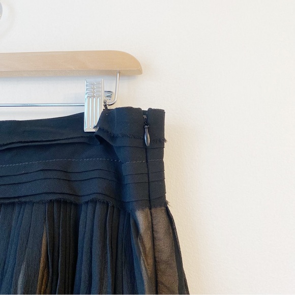 Banana Republic Silk Chiffon Skirt - Picture 3 of 9